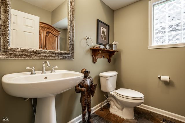 2245 N Alabama Street, Indianapolis, IN 46205