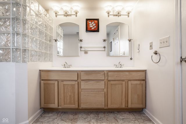 2245 N Alabama Street, Indianapolis, IN 46205