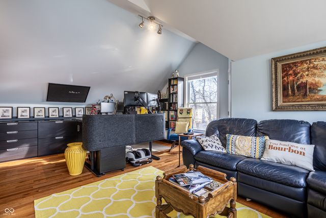 2245 N Alabama Street, Indianapolis, IN 46205