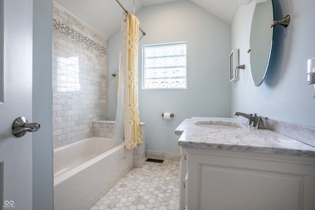 2245 N Alabama Street, Indianapolis, IN 46205