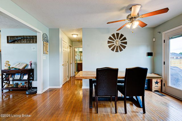 198 Spencer Ln, Mt Washington, KY 40047