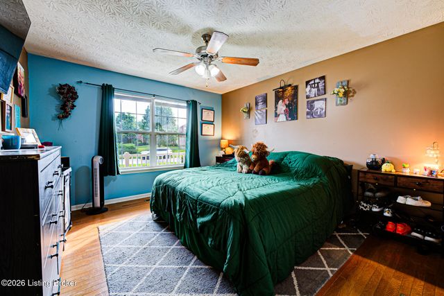 198 Spencer Ln, Mt Washington, KY 40047