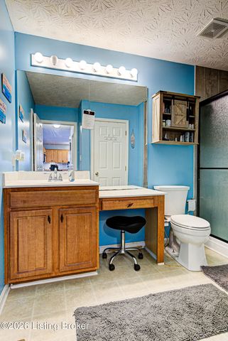 198 Spencer Ln, Mt Washington, KY 40047