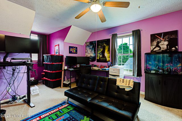 198 Spencer Ln, Mt Washington, KY 40047