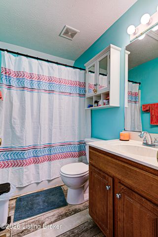 198 Spencer Ln, Mt Washington, KY 40047