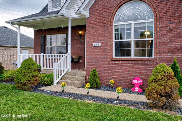 198 Spencer Ln, Mt Washington, KY 40047