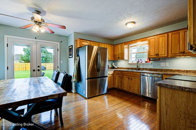 198 Spencer Ln, Mt Washington, KY 40047