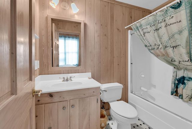 290 B Atlantic Ave., Pawleys Island, SC 29585
