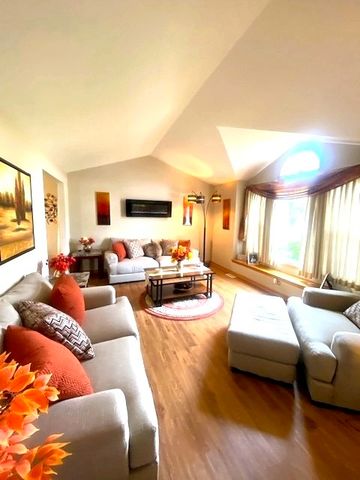 683 Primrose Lane, Matteson, IL 60443