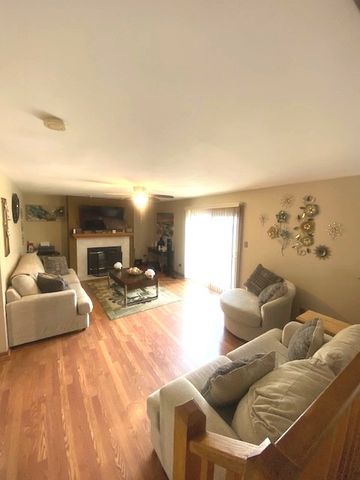 683 Primrose Lane, Matteson, IL 60443