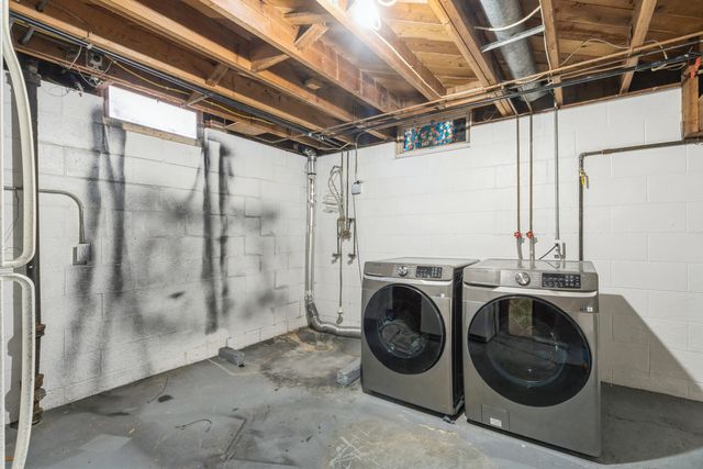 3323 25 Avenue, Rock Island, IL 61201