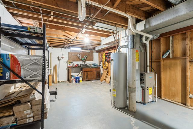 3323 25 Avenue, Rock Island, IL 61201