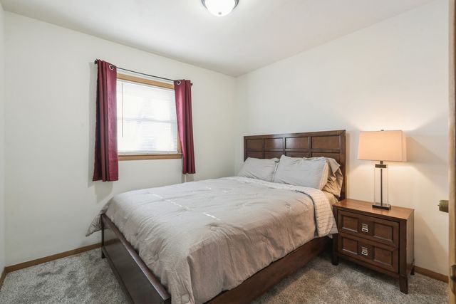 3323 25 Avenue, Rock Island, IL 61201