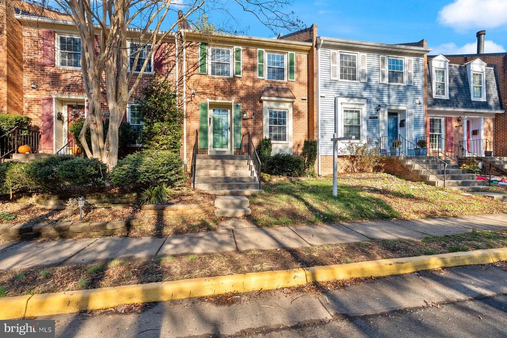 9954 WOOD WREN CT, Fairfax, VA 22032