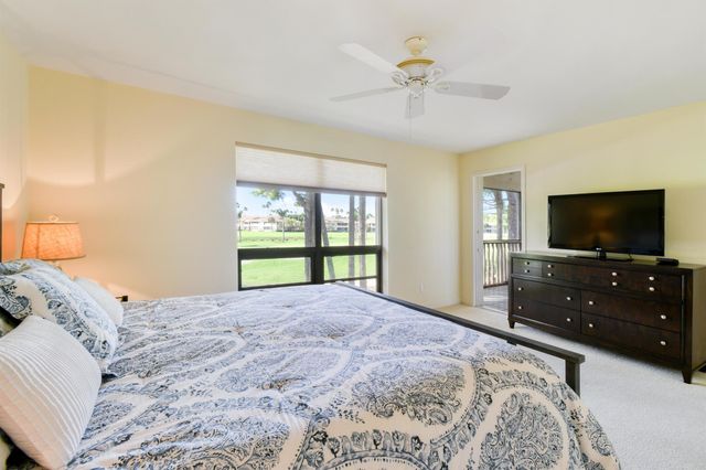 326 Brackenwood Circle, Palm Beach Gardens, FL 33418