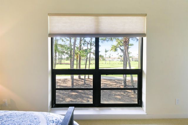 326 Brackenwood Circle, Palm Beach Gardens, FL 33418