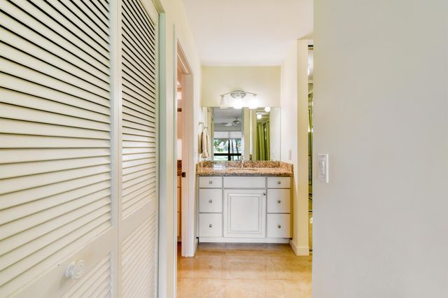 326 Brackenwood Circle, Palm Beach Gardens, FL 33418