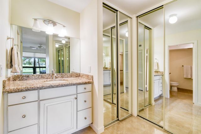 326 Brackenwood Circle, Palm Beach Gardens, FL 33418