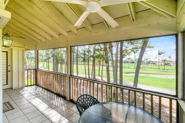 326 Brackenwood Circle, Palm Beach Gardens, FL 33418