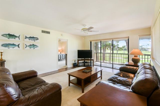 326 Brackenwood Circle, Palm Beach Gardens, FL 33418