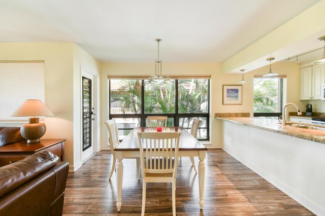 326 Brackenwood Circle, Palm Beach Gardens, FL 33418