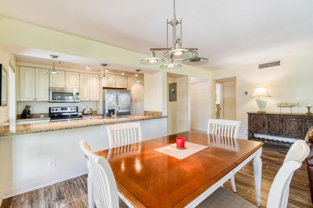 326 Brackenwood Circle, Palm Beach Gardens, FL 33418