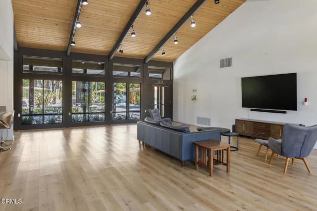 243 Rosemont Avenue, Pasadena, CA 91103
