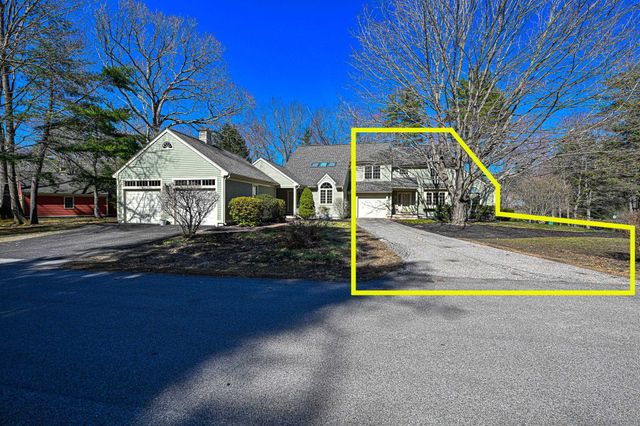 63 Peninsula Drive, Stratham, NH 03885