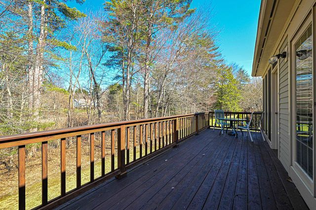 63 Peninsula Drive, Stratham, NH 03885