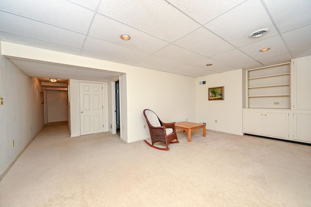 63 Peninsula Drive, Stratham, NH 03885