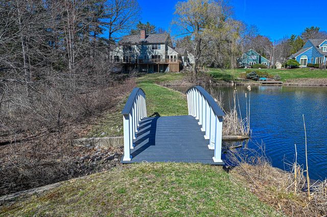 63 Peninsula Drive, Stratham, NH 03885