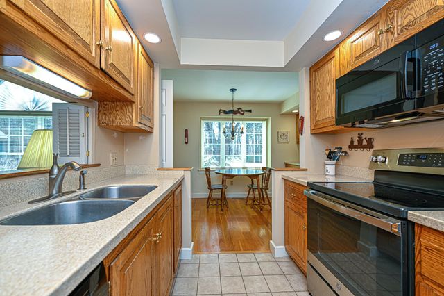 63 Peninsula Drive, Stratham, NH 03885