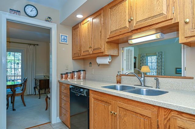 63 Peninsula Drive, Stratham, NH 03885
