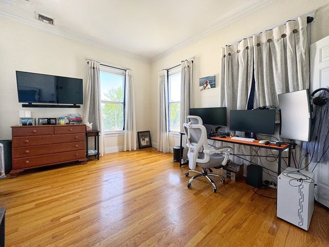176 Dorchester 2, Boston, MA 02127