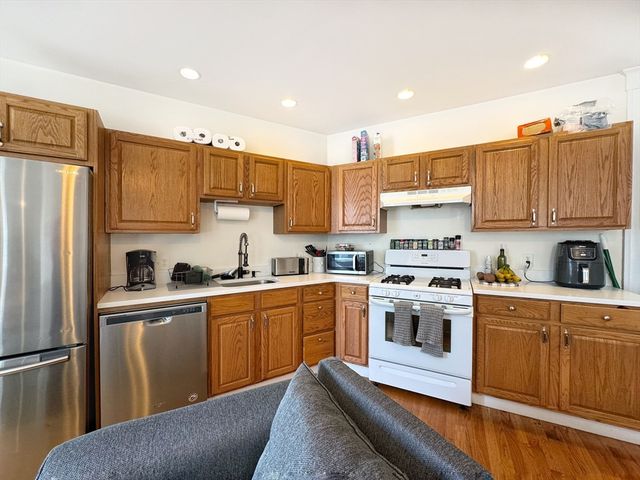 176 Dorchester 2, Boston, MA 02127