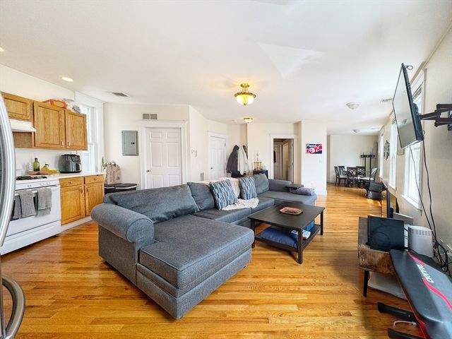 176 Dorchester 2, Boston, MA 02127