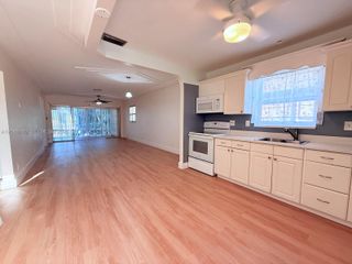2832 Fillmore Street 20, Hollywood, FL 33020