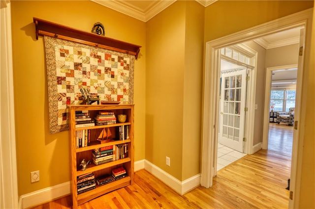 625 W LAKE Drive, Oxford, GA 30054