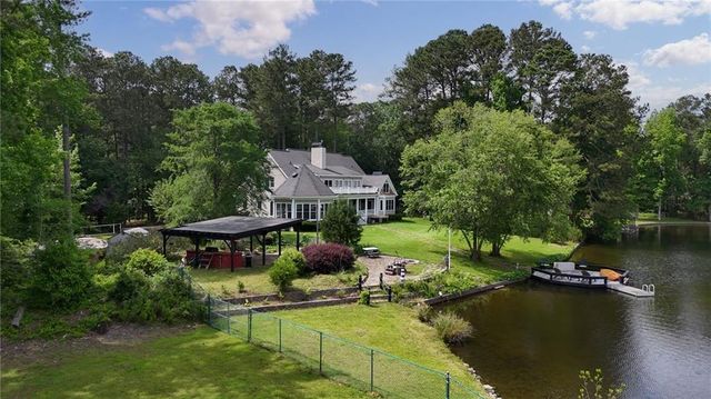 625 W LAKE Drive, Oxford, GA 30054