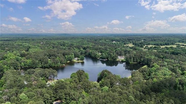 625 W LAKE Drive, Oxford, GA 30054