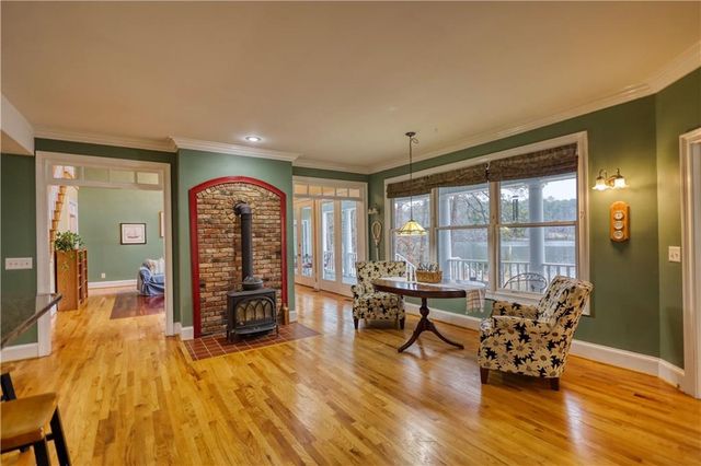 625 W LAKE Drive, Oxford, GA 30054