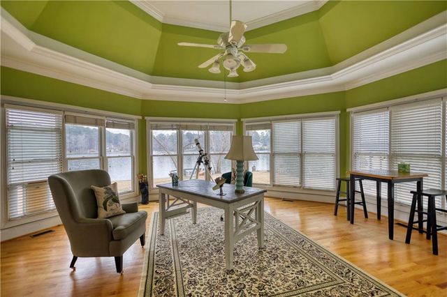 625 W LAKE Drive, Oxford, GA 30054