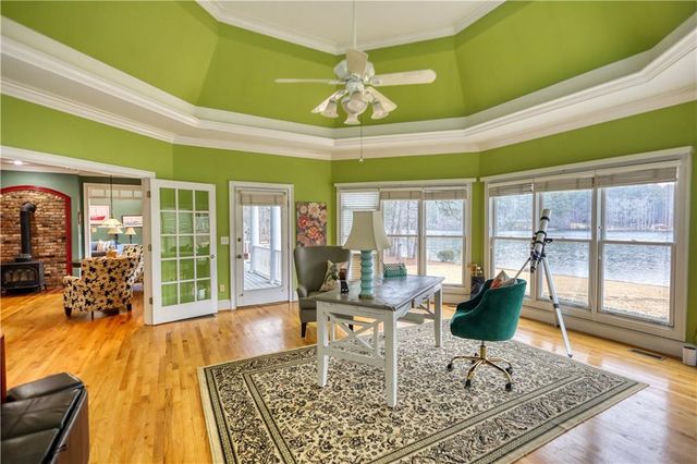 625 W LAKE Drive, Oxford, GA 30054