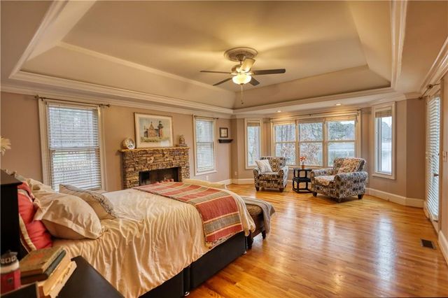 625 W LAKE Drive, Oxford, GA 30054