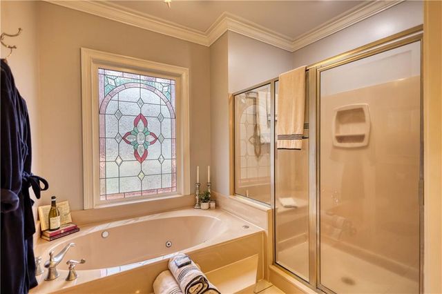 625 W LAKE Drive, Oxford, GA 30054