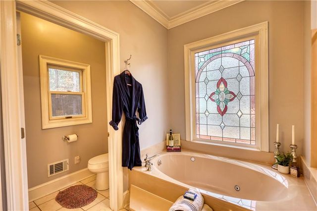 625 W LAKE Drive, Oxford, GA 30054