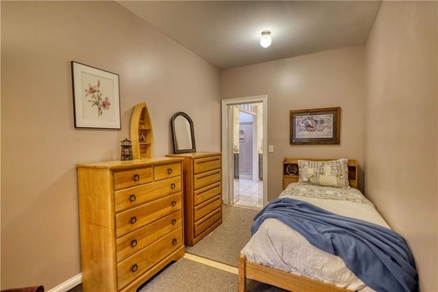 625 W LAKE Drive, Oxford, GA 30054