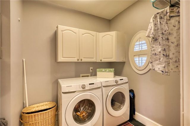 625 W LAKE Drive, Oxford, GA 30054