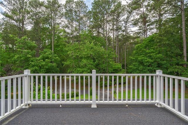 625 W LAKE Drive, Oxford, GA 30054