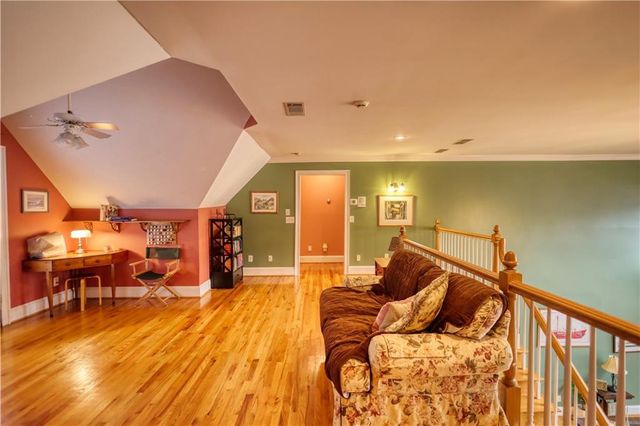 625 W LAKE Drive, Oxford, GA 30054